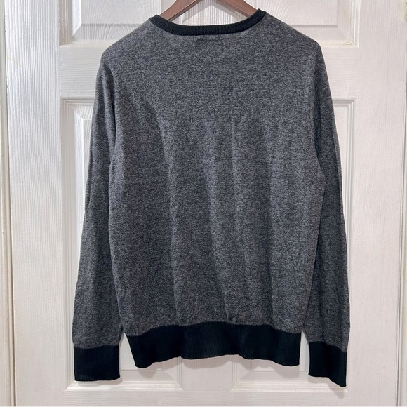 American Eagle Sweater V-Neck Men's Classic Fit Gray Black Size Medium - Picture 6 of 6